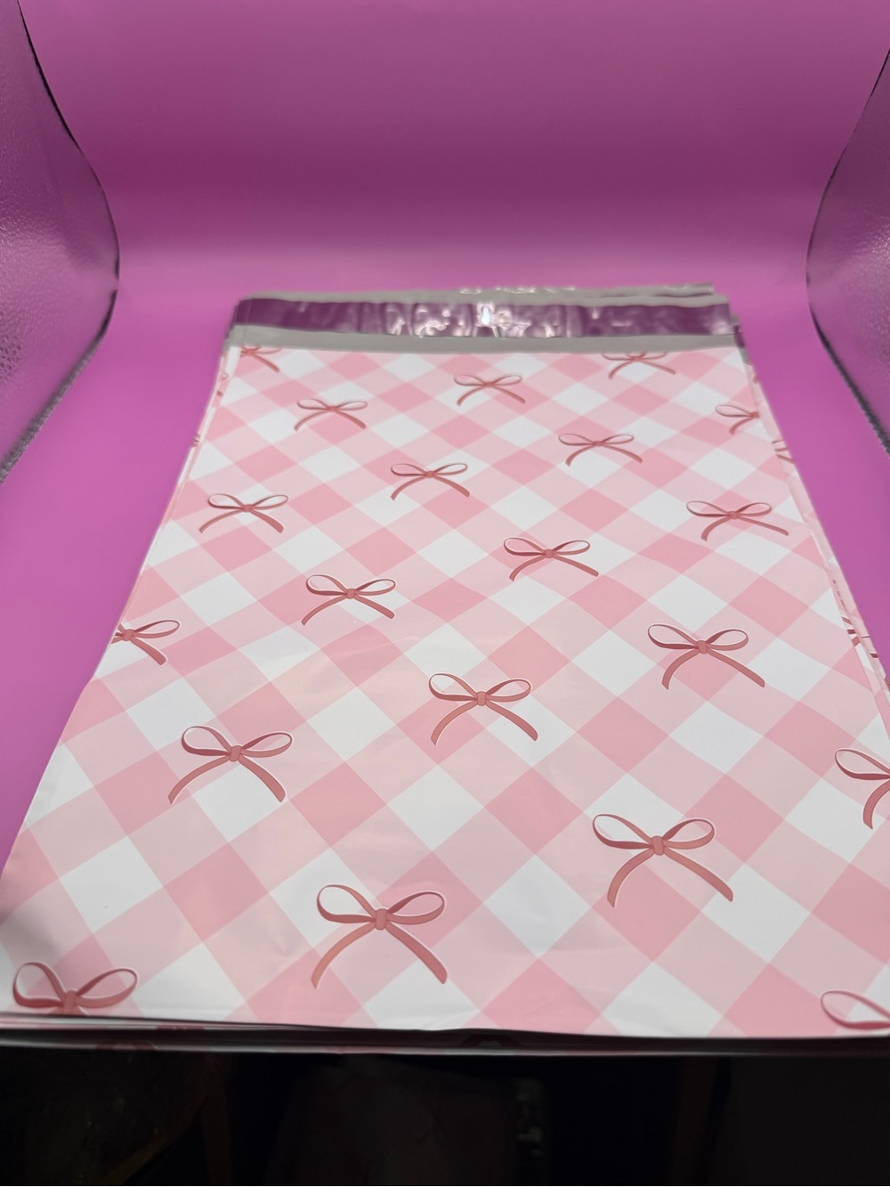 25 - 10x13 Pink Gingham with Bow Polymailers - Picture 2 of 2